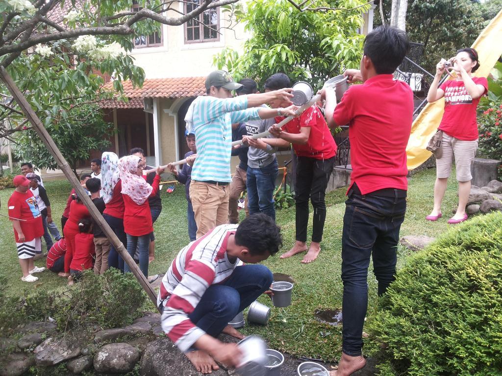 Bumi Cikeas Sentul Bogor Hotel Екстериор снимка