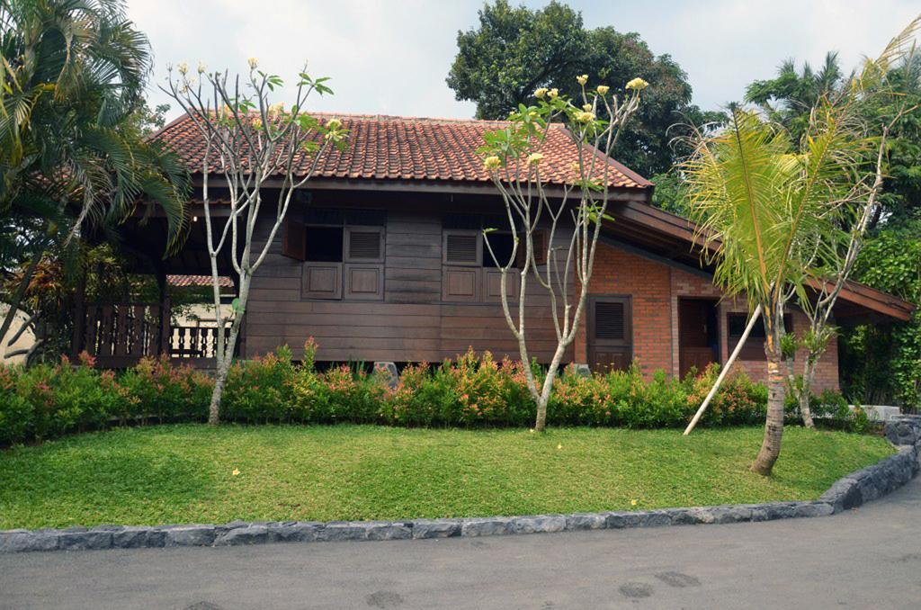 Bumi Cikeas Sentul Bogor Hotel Екстериор снимка