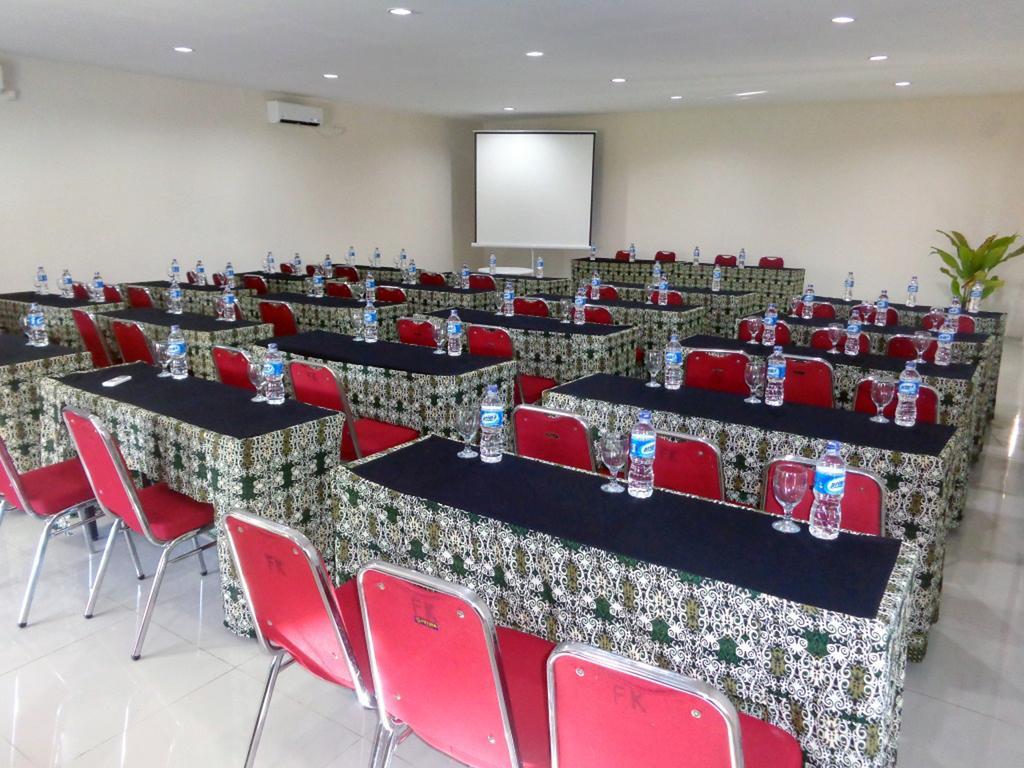 Bumi Cikeas Sentul Bogor Hotel Екстериор снимка