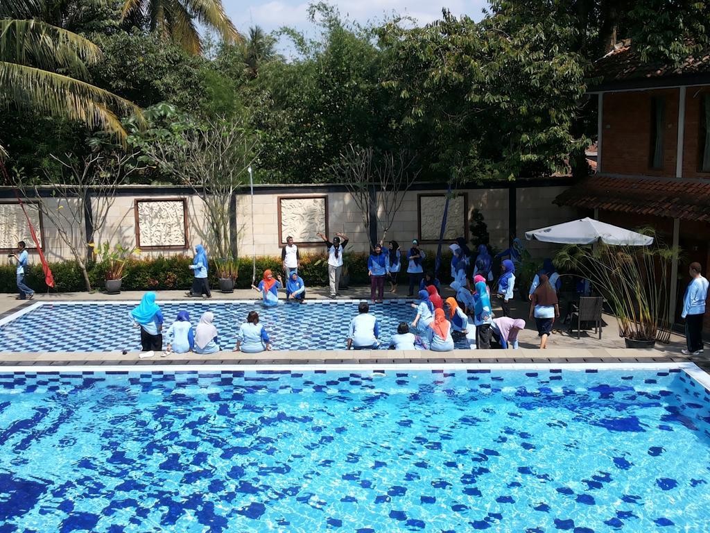 Bumi Cikeas Sentul Bogor Hotel Екстериор снимка
