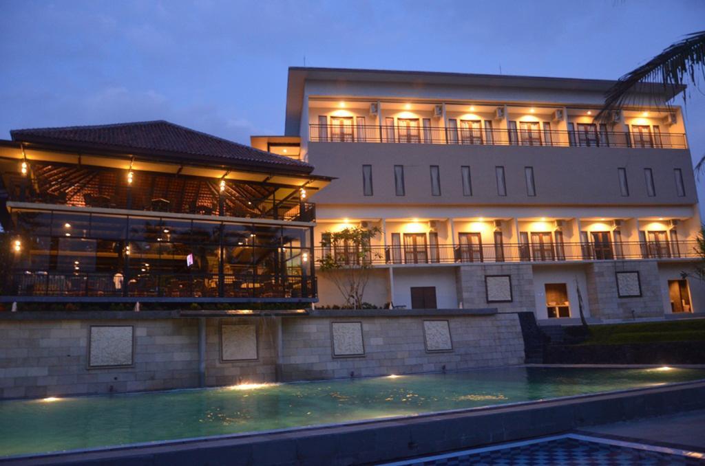 Bumi Cikeas Sentul Bogor Hotel Стая снимка
