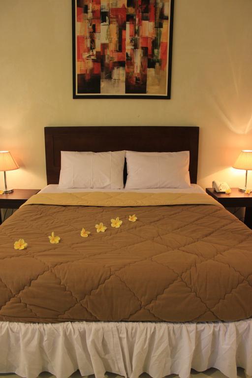 Bumi Cikeas Sentul Bogor Hotel Стая снимка
