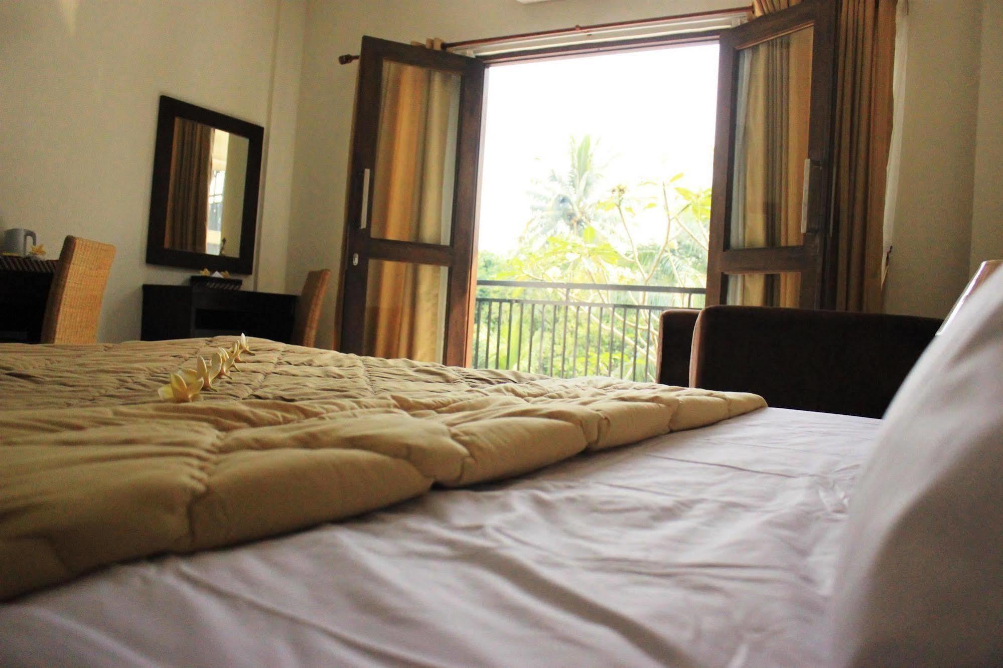 Bumi Cikeas Sentul Bogor Hotel Екстериор снимка