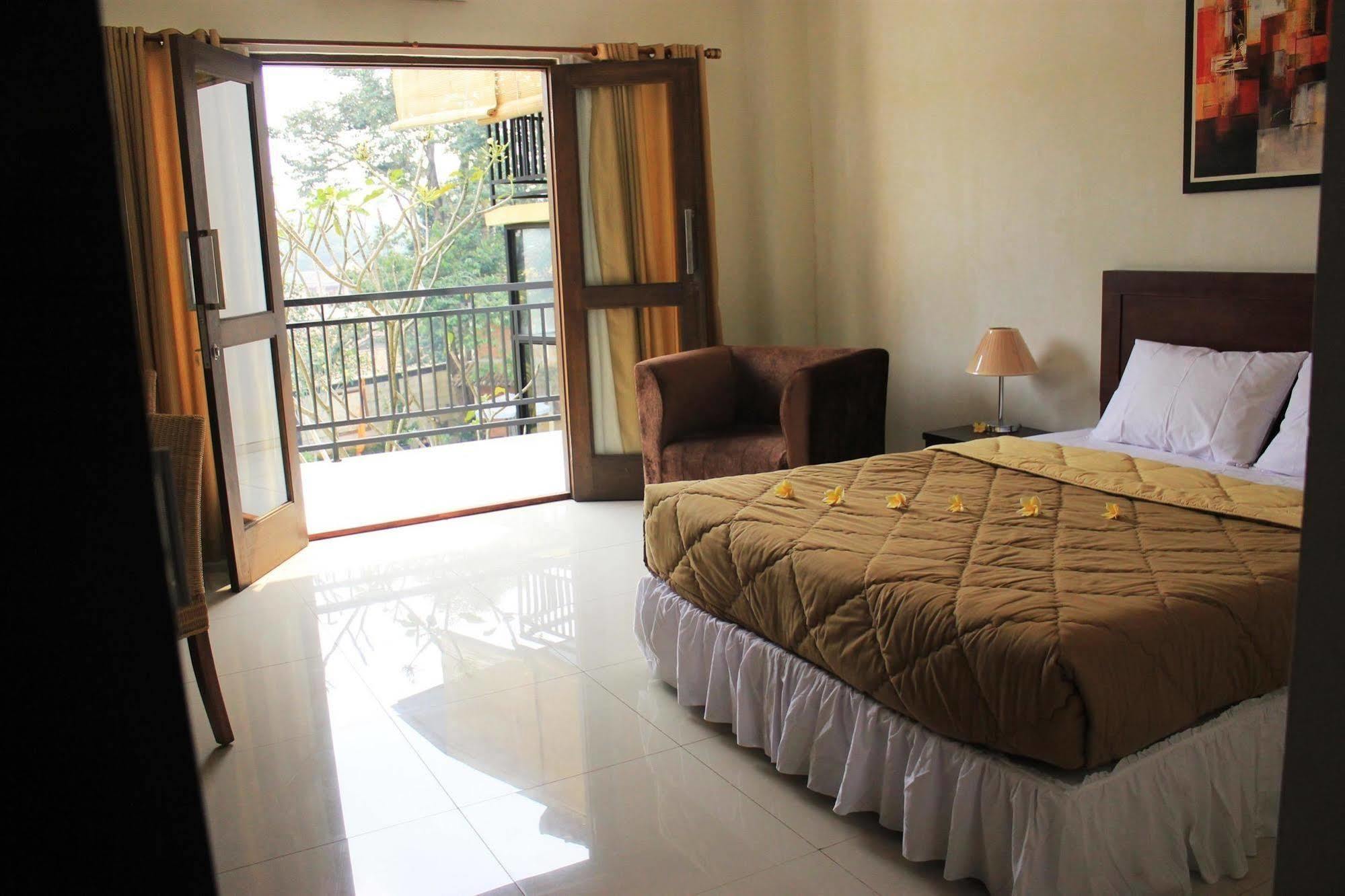 Bumi Cikeas Sentul Bogor Hotel Екстериор снимка