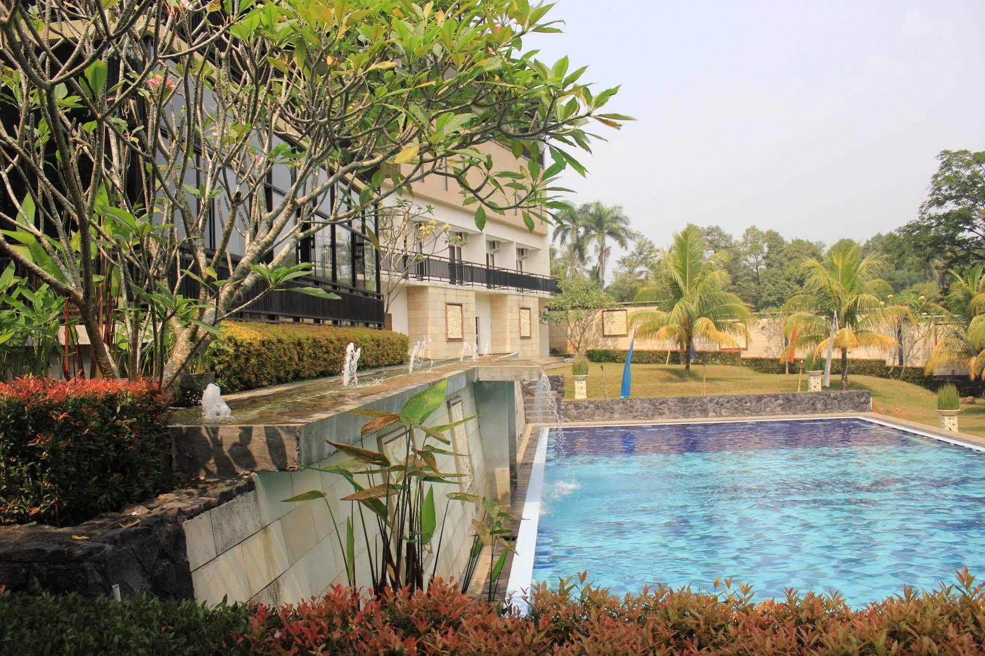 Bumi Cikeas Sentul Bogor Hotel Екстериор снимка